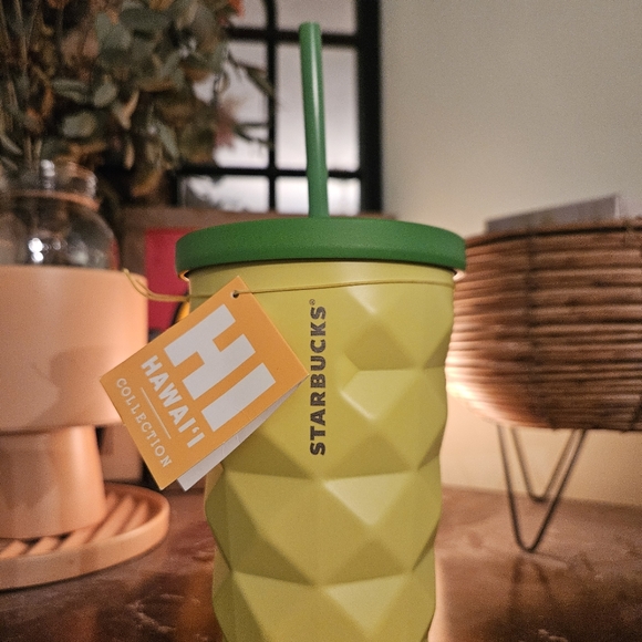 Hawaii Limited Edition Starbucks Cold Tumbler - Picture 5 of 5